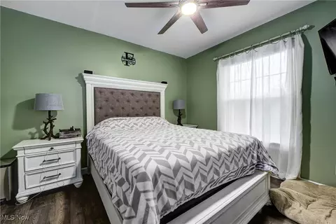 Bedroom - 2893 W River Rd N, Elyria, OH 44035 photo 4 of 5