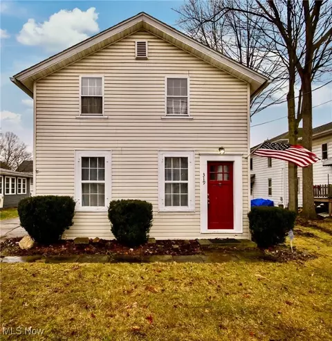 319 Locust St S, Canal Fulton, OH 44614