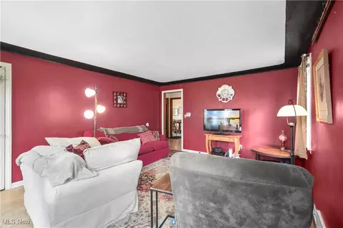 Living - 469 11th St, Elyria, OH 44035 photo 2 of 3