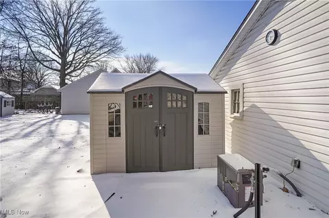 4751 Eldo St, Willoughby, OH 44094 photo 14