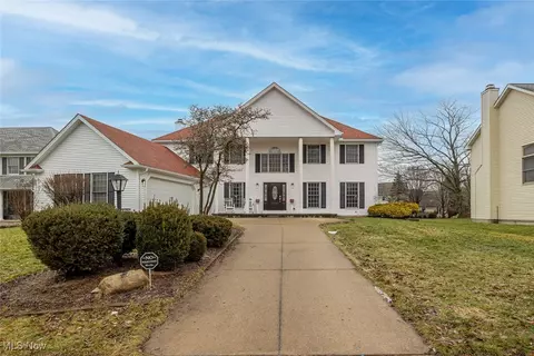 19708 Summer Place Dr, Strongsville, OH 44149