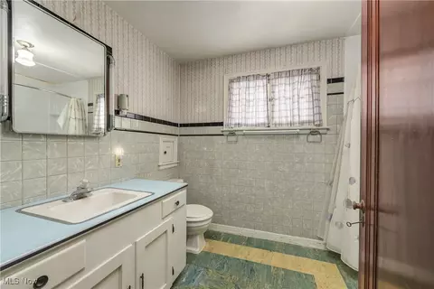 6739 Lake Ave, Elyria, OH 44035 photo 30