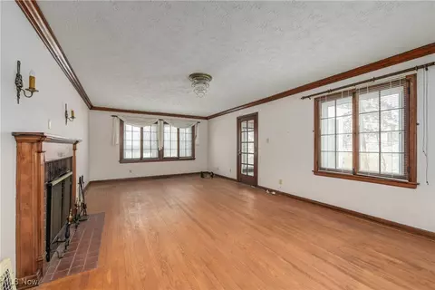 6739 Lake Ave, Elyria, OH 44035 photo 8