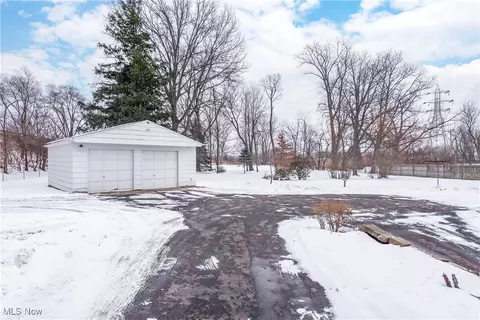 6739 Lake Ave, Elyria, OH 44035 photo 49