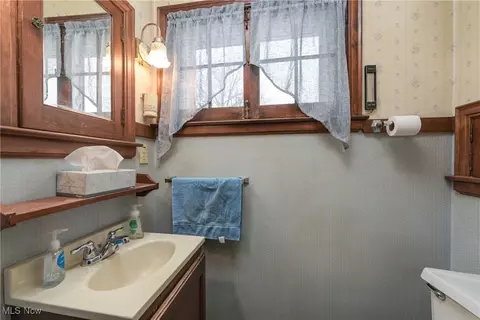 6739 Lake Ave, Elyria, OH 44035 photo 22