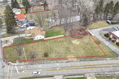 4881 Porter Rd, North Olmsted, OH 44070