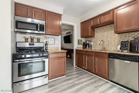 276 E 329th St, Willowick, OH 44095 photo 15