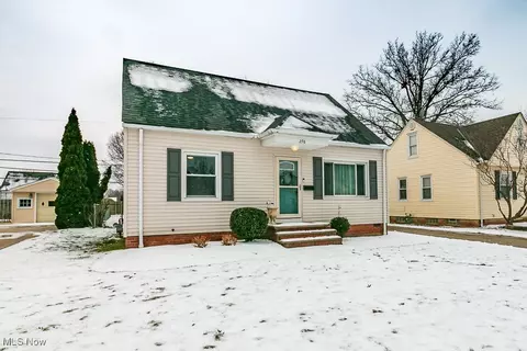 276 E 329th St, Willowick, OH 44095 photo 32