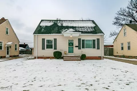 276 E 329th St, Willowick, OH 44095