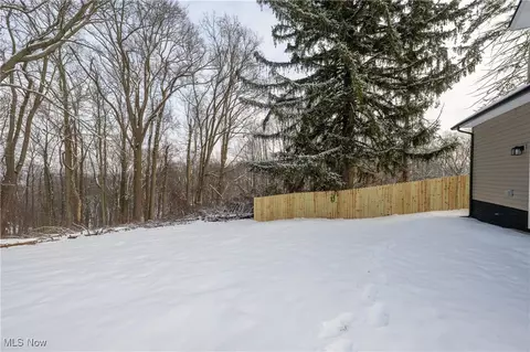 Exterior - 3611 Argyle Rd SE, Canton, OH 44707 photo 3 of 3