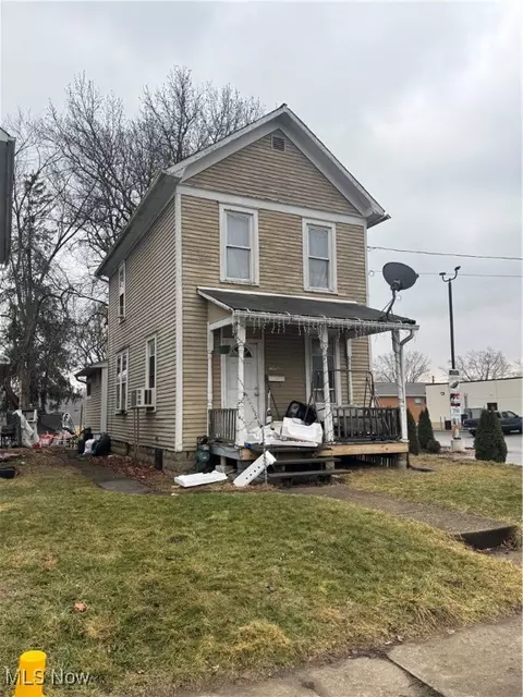 1662 Linden Ave, Zanesville, OH 43701