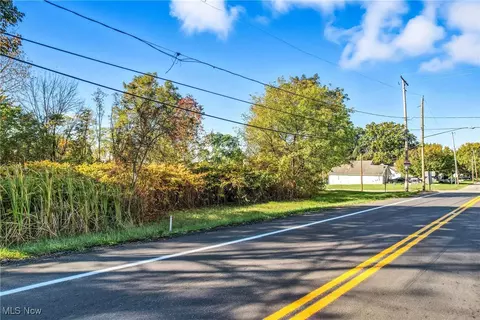 3307 Upland, Struthers, OH 44471 photo 6