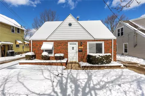13116 Wainfleet Ave, Cleveland, OH 44135
