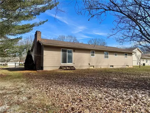 729 Sabrina Dr, Boardman, OH 44512 photo 2