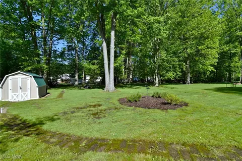 Exterior - 6418 Melshore Dr, Mentor, OH 44060 photo 9 of 9