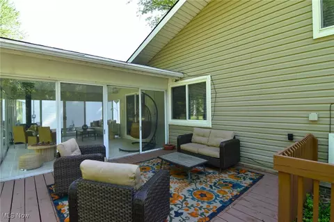 Exterior - 6418 Melshore Dr, Mentor, OH 44060 photo 6 of 9