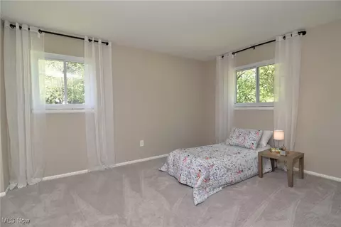 Bedroom - 6418 Melshore Dr, Mentor, OH 44060 photo 4 of 7