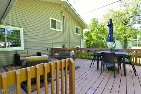 Exterior - 6418 Melshore Dr, Mentor, OH 44060 photo 5 of 9