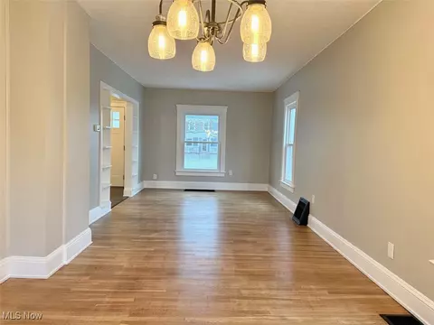 Living - 128 Cornell Ave, Elyria, OH 44035 photo 3 of 10