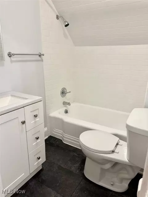 Bath - 128 Cornell Ave, Elyria, OH 44035 photo 1 of 9