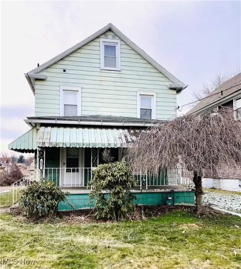 495 5th St, Struthers, OH 44471
