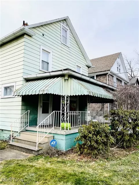 Exterior - 495 5th St, Struthers, OH 44471 photo 2 of 2