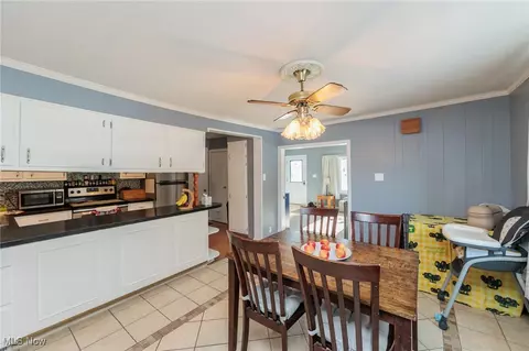 17 E Chestnut St, Norwalk, OH 44857 photo 10