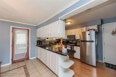 17 E Chestnut St, Norwalk, OH 44857 photo 12
