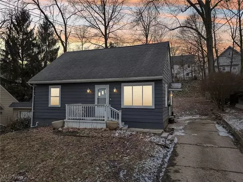 436 Barwell St, Akron, OH 44303