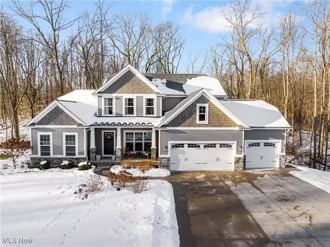 7260 Pine Knoll Dr, Clinton, OH 44216
