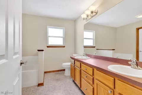 Bath - 219 Rauscher Ct, Elyria, OH 44035 photo 1 of 4