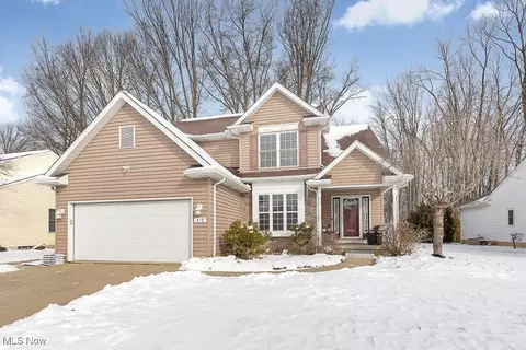 Exterior - 219 Rauscher Ct, Elyria, OH 44035 photo 2 of 4