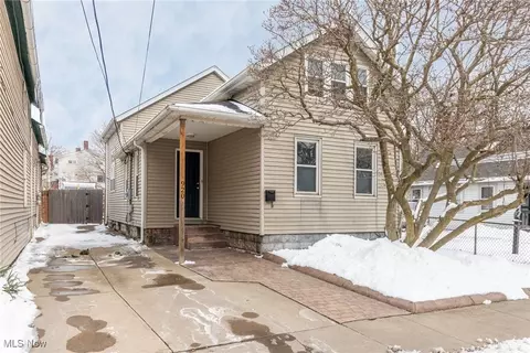 920 Fruit Ave, Cleveland, OH 44113
