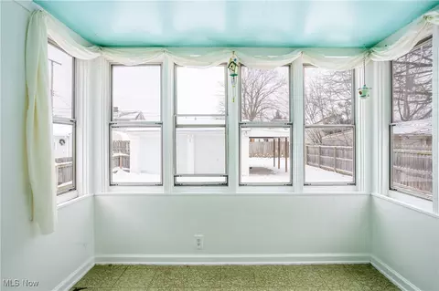 8007 Essen Ave, Parma, OH 44129 photo 23