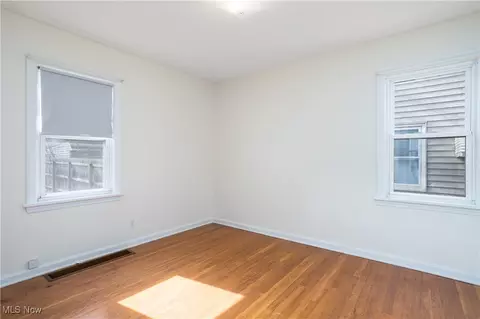 8007 Essen Ave, Parma, OH 44129 photo 19