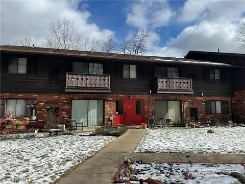 16000 Maple Heights Blvd #201, Maple Heights, OH 44137