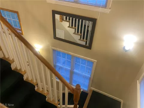 Entry Way - 2049 W 16th St, Ashtabula, OH 44004 photo 6 of 9