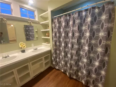 Bath - 2049 W 16th St, Ashtabula, OH 44004 photo 5 of 7