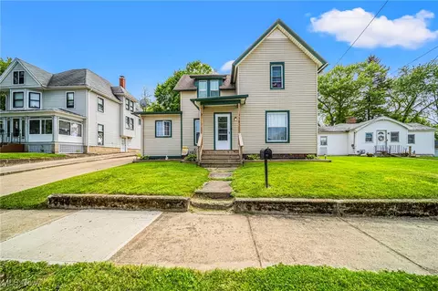 519 Liberty St, Conneaut, OH 44030
