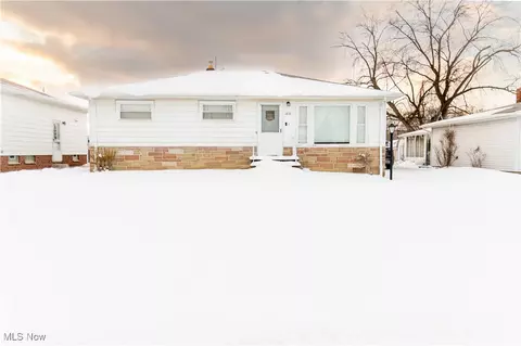 1836 Ridgeview Dr, Wickliffe, OH 44092