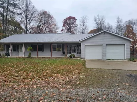 7995 St Peters Church Rd NW, Bolivar, OH 44612