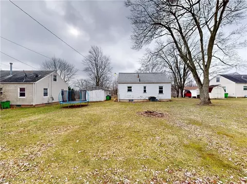1004 E Rice St, Alliance, OH 44601 photo 6