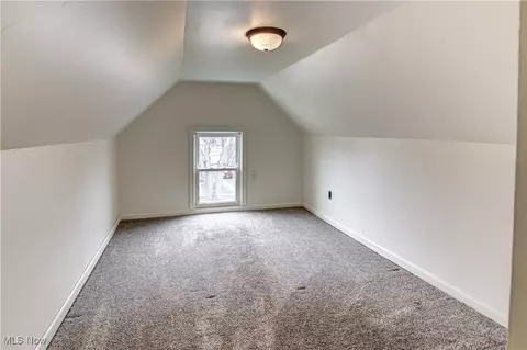227 Spruce St, Elyria, OH 44035 photo 28