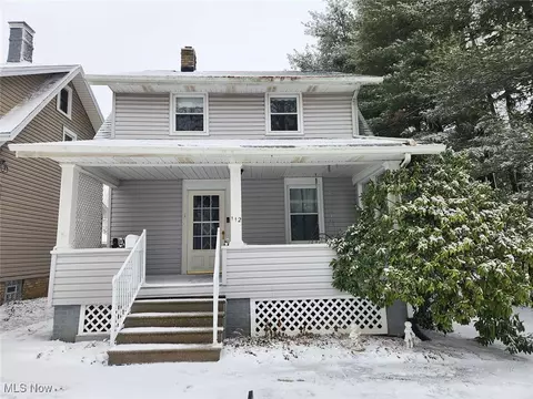 112 Walnut St W, East Canton, OH 44730