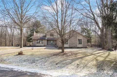 2141 Nolt Dr, Akron, OH 44312