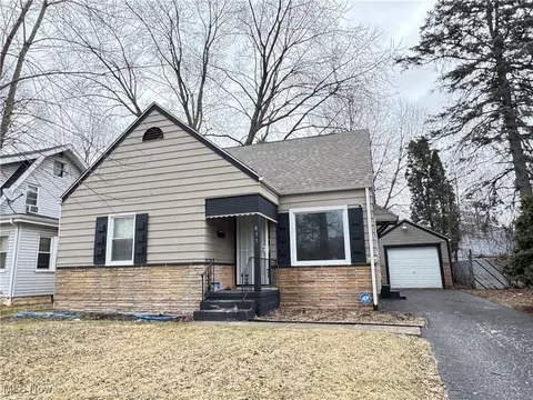 815 Frederick Blvd, Akron, OH 44320