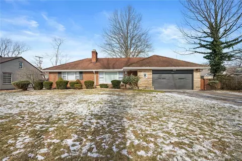 15857 Henley Rd, East Cleveland, OH 44112