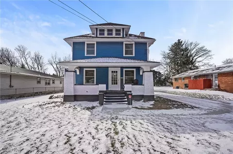 818 Hower St NE, North Canton, OH 44720
