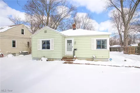 98 French St, Berea, OH 44017