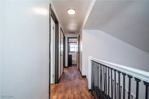 Entry Way - 7433 Ranier Trl, Boardman, OH 44512 photo 5 of 6